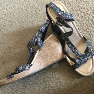 Floral Wedge Sandle